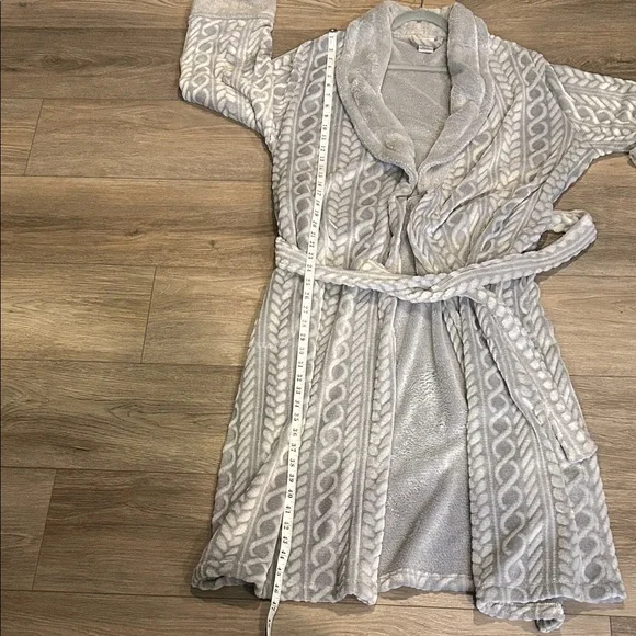 Croft & Barrow Gray Textured Soft Robe Size L - Picture 7 of 7